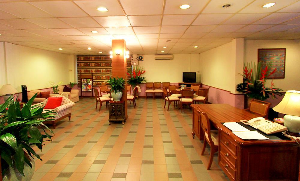 Travel Lodge Surawong (Adults Only) Bangkok Exterior foto