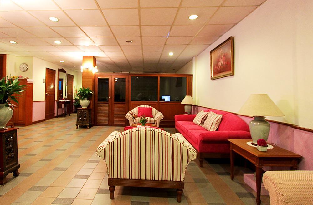 Travel Lodge Surawong (Adults Only) Bangkok Exterior foto