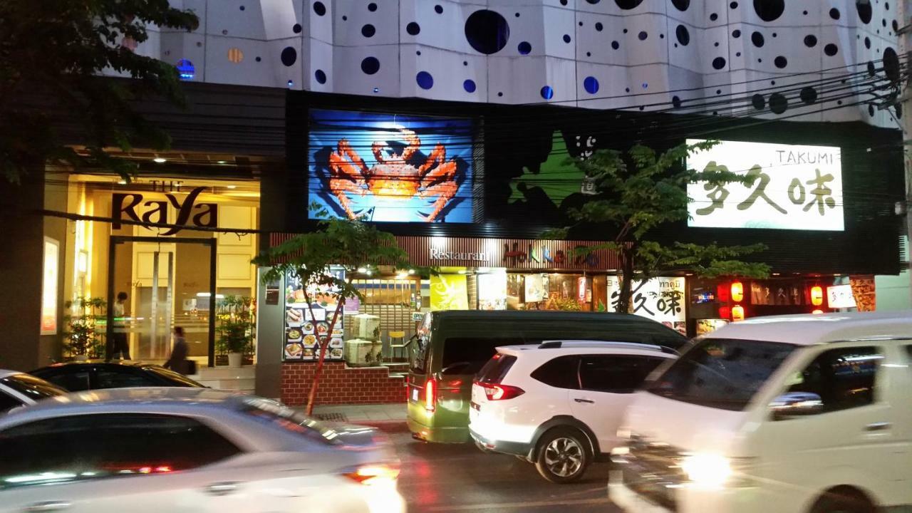 Travel Lodge Surawong (Adults Only) Bangkok Exterior foto